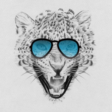 Leopar kalem güneş gözlüğü elle çizilmiş portresi