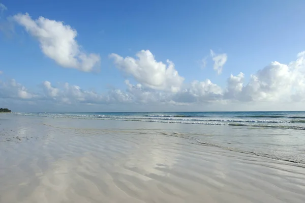 Emply ocean plaża tropikalne — Zdjęcie stockowe