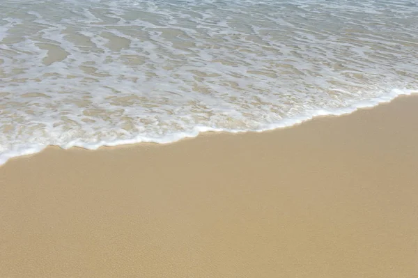 Arena y fondo de olas — Foto de Stock