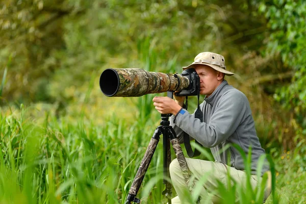 Vahşi yaşam fotoğrafçısı açık — Stok fotoğraf