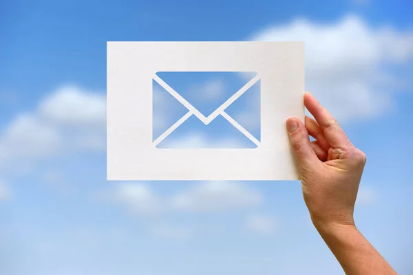 E-posta ağ iletişim delikli kağıt mektup — Stok fotoğraf