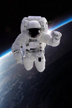 Astronot uzay yürüyüşü