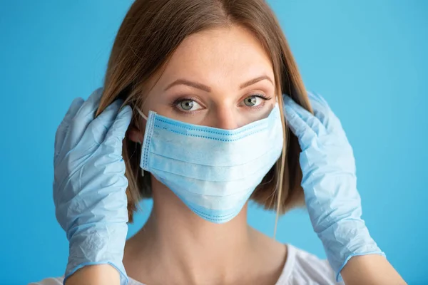 Verpleegster Arts Met Gezichtsmasker Handschoenen Gezondheidszorg Chirurgie Close Portret Van — Stockfoto