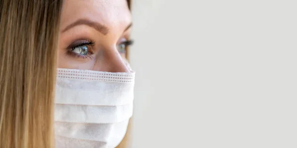 Enfermera Médico Con Mascarilla Facial Salud Cirugía Primer Plano Retrato —  Fotos de Stock