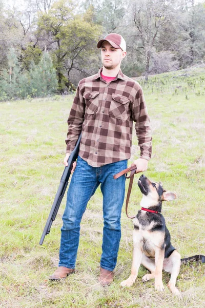 Man Hunting With Dog — Stock Photo, Image