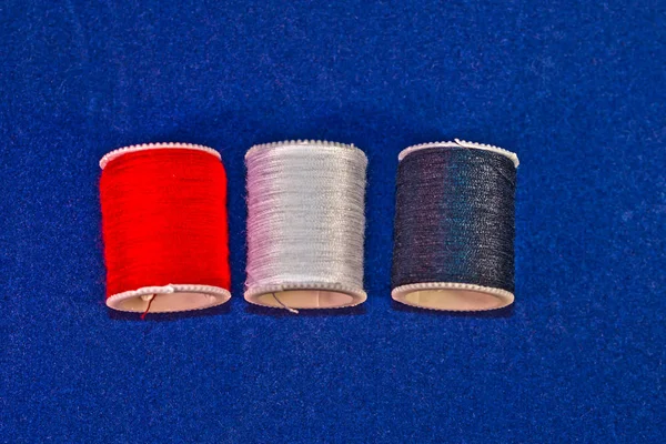 Colorful Cotton Reel Spools of Sewing Thread — Stock Photo, Image