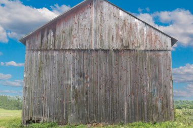 Gri rustik yıpranmış ahırı