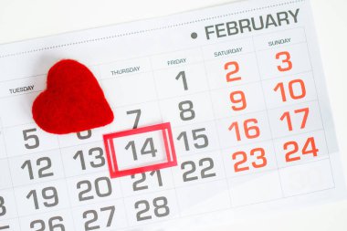 Kırmızı Yürekli Sevgililer Günü 'nde Takvim Sayfası
