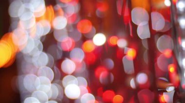 kırmızı, turuncu, siyah bir zemin üzerine beyaz, bokeh. Yumuşak odak, bokeh.