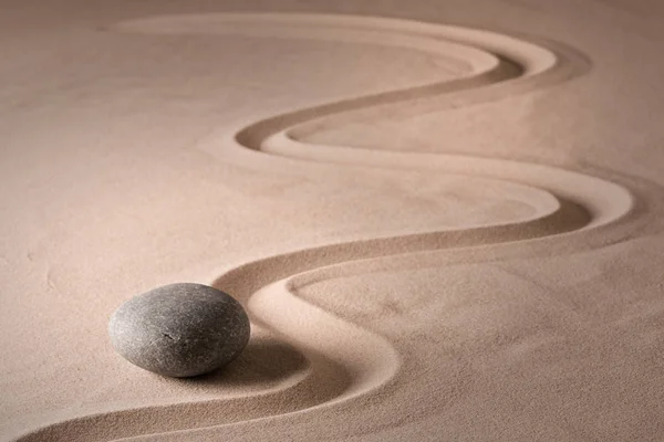 Jardin de pierre et de sable zen — Photo
