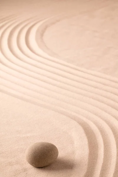 Zen piedra y arena — Foto de Stock