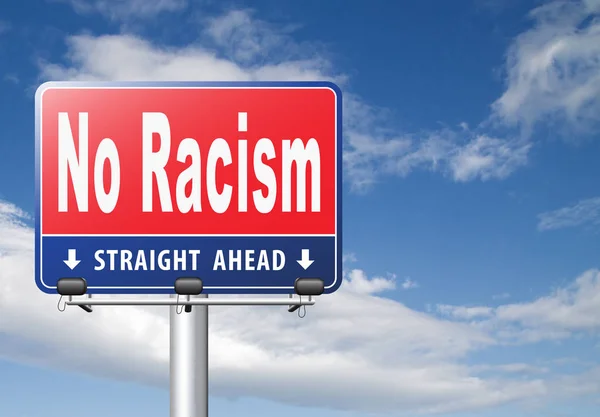 Znak Drogowy Nie Rasizmu Pochmurnego Nieba Tle — Zdjęcie stockowe