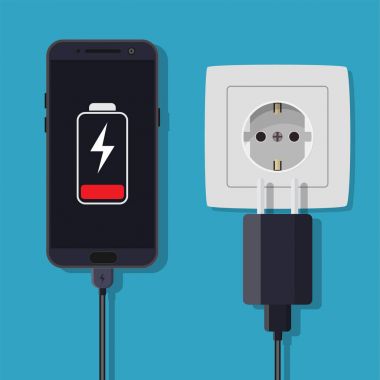 Akıllı telefon ve şarj adaptörü.