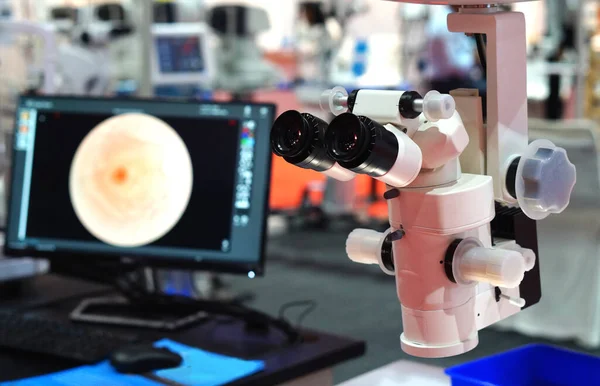 Göz teçhizatı hastanesine yakın çekim