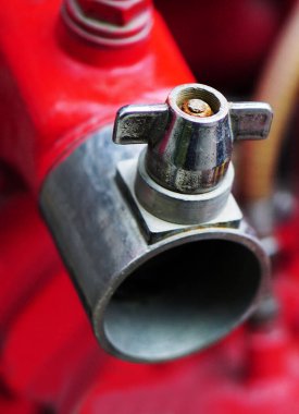 Yangın söndürme ekipmanlarından oluşan hortum borusu kapanıyor.