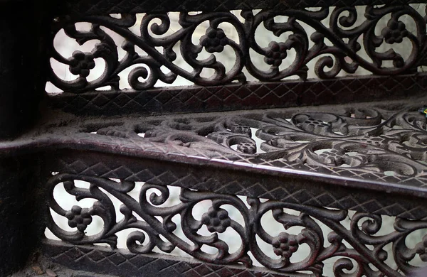 Closeup Spiral Circular Stair Case Wit Artistic Cast Iron Designed — Stock Photo, Image