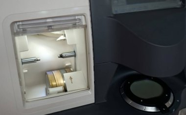 Optalmik gözlük tamir, değirmencilik ve imalat ekipmanlarının kapatılması