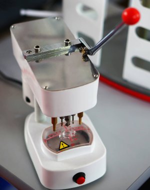 Optalmik gözlük tamir, değirmencilik ve imalat ekipmanlarının kapatılması