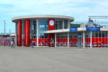 Sochi, Rusya - 18 Haziran 2017: Fifa Konfederasyon Kupası 2017 'den önce Soçi Olimpiyat Parkı' ndaki Fifa Mekan Bilet Merkezi