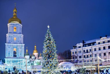 Noel güzel görünümünü Sophia Meydanı Kiev, Ukrayna. 