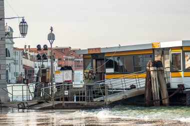 Turist feribot stop Venedik