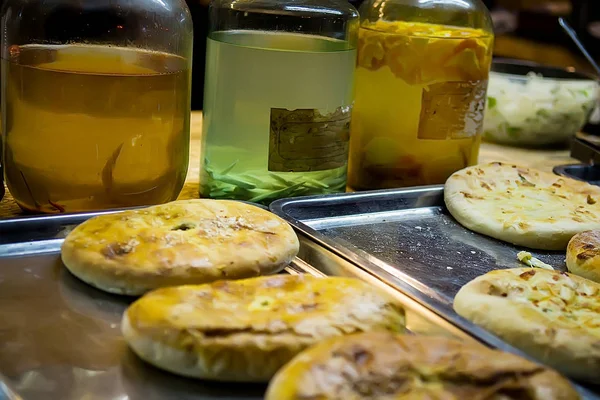 Brötchen auf Lebensmittelmarkt — Stockfoto