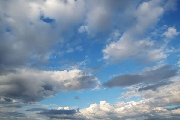 Голубое Небо Фон Облаками Стоковое Изображение