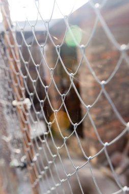 bir fon olarak metal çit