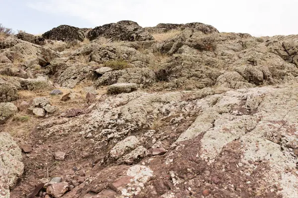 Rock stenen in de bergen — Stockfoto