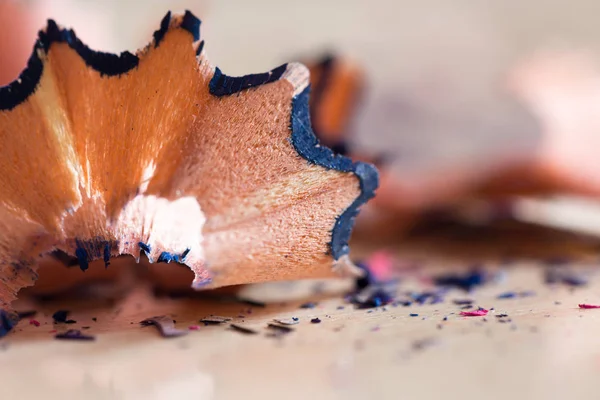 bir kalem enkazı. Makro