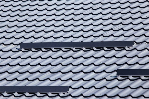 Telhado de telhado de metal como fundo — Fotografia de Stock