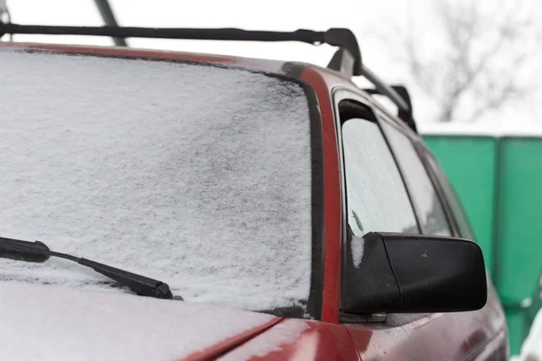 Neve invernale sulle auto — Foto Stock
