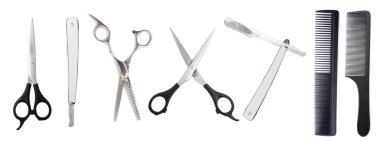 Beyaz arkaplanda makas ve ustura ile tarak