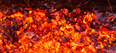 arka plan olarak yanan kömür