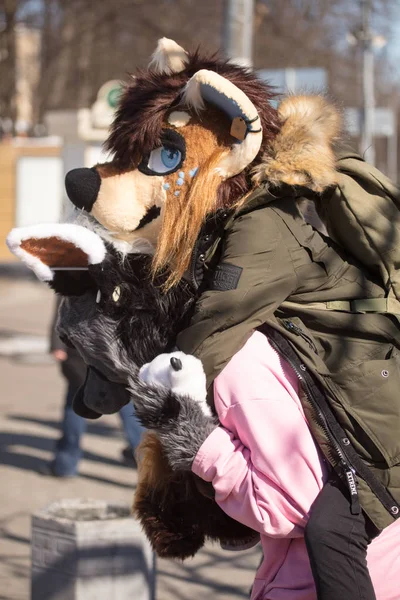MOSCÚ, RUSIA - 24 de marzo de 2018: La gente celebra EL DÍA DEL SANTO PATRICO — Foto de Stock