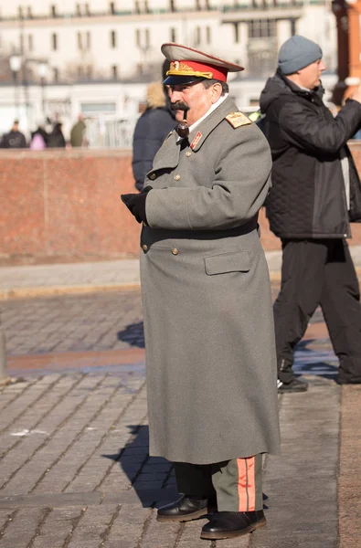 Moskova, Rusya - 24 Mart 2018: Aktör Stalin Moskova'da suretinde