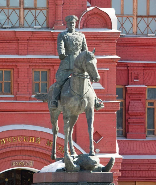 Moscú, Rusia - 24 de marzo de 2013: Monumento en la Plaza Roja de Moscú — Foto de Stock
