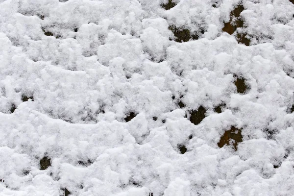 Nieve en la valla de madera como telón de fondo —  Fotos de Stock