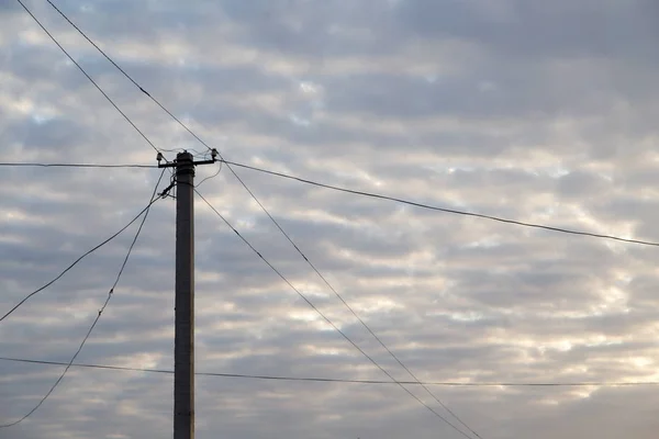 Strommast in der Morgendämmerung — Stockfoto