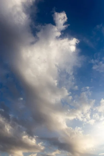 Clouds in the blue sky as background — Stock Photo, Image