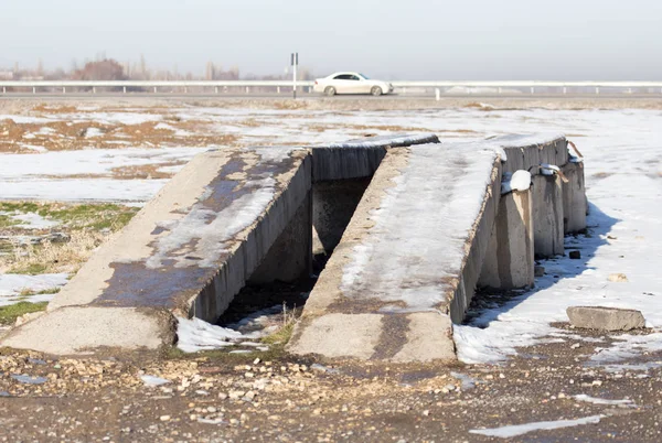 Parking for the repair of cars in winter — Stock Photo, Image