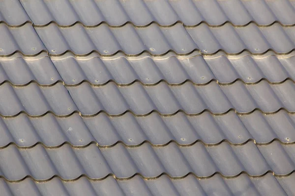 Крыша дома в качестве фона — стоковое фото