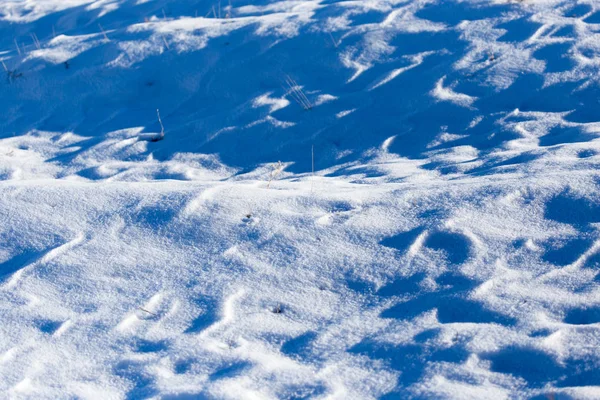 背景として自然に雪します。 — ストック写真