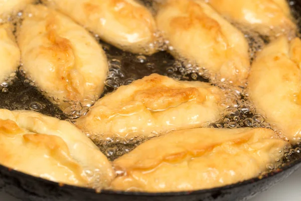 Patties are fried in a pan — Stock Photo, Image