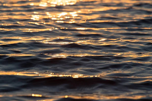 Sonnenuntergang auf dem Wasser — Stockfoto