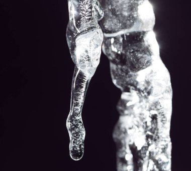 Icicle'ı siyah zemin