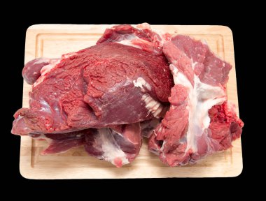 et siyah bir zemin üzerine kurulu