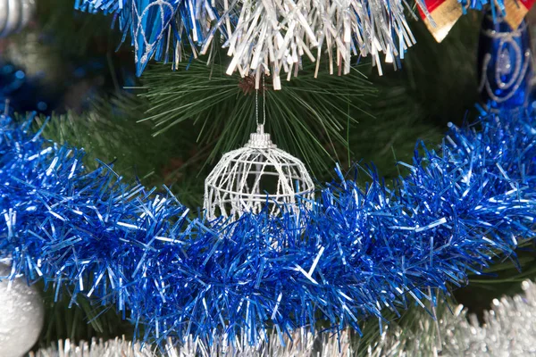 Brinquedo na decoração da árvore de Natal — Fotografia de Stock