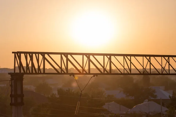 Construcción de metal al atardecer — Foto de Stock