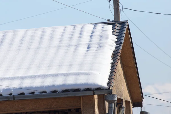 Neve no telhado — Fotografia de Stock